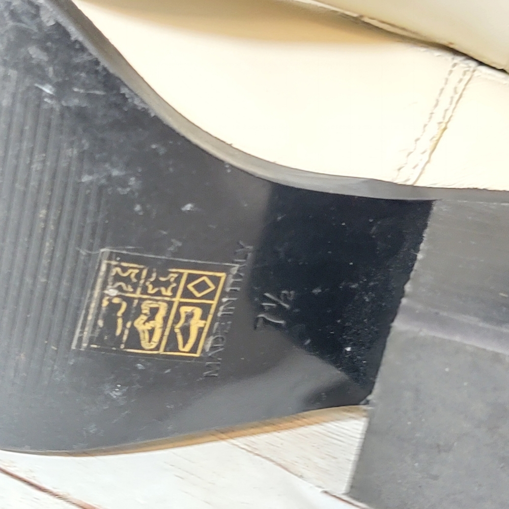 Everlane Cream and Black Ankle Boots - Picture 13 of 15